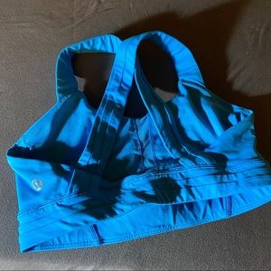 Lululemon sports bra